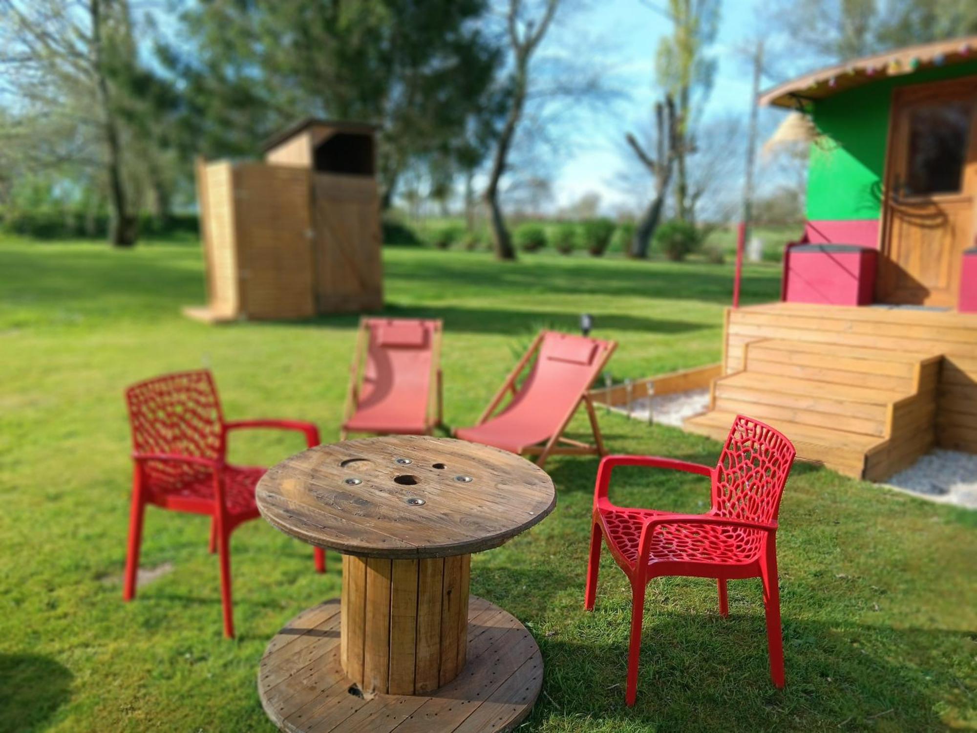 Le Val Daniniere B&B Adult Only Le Mesnil-Garnier Dış mekan fotoğraf
