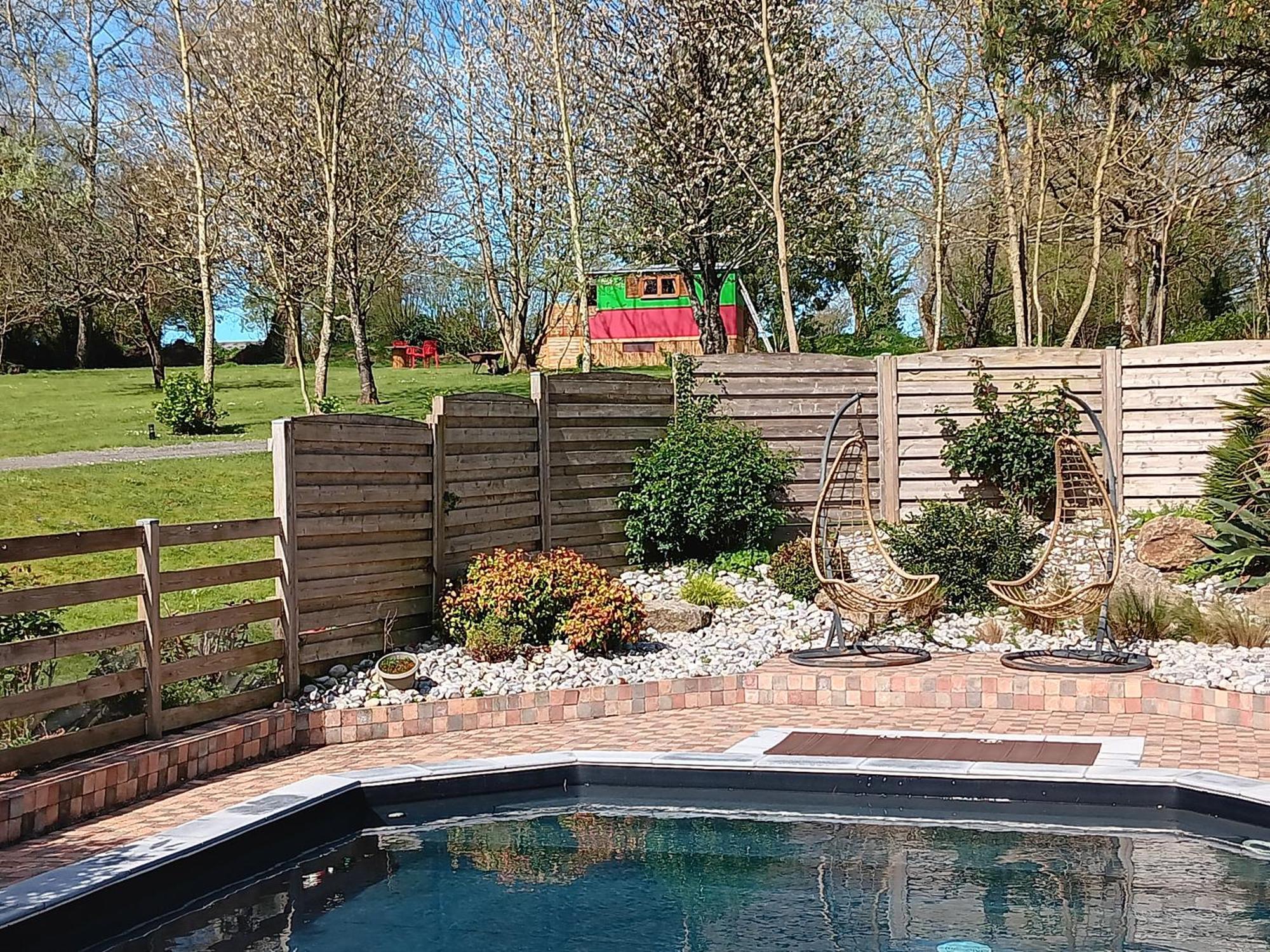 Le Val Daniniere B&B Adult Only Le Mesnil-Garnier Dış mekan fotoğraf
